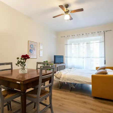 Moderno Tuscolana 2 Bdr And Living Metro A Apartamento Roma