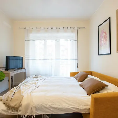 Moderno Tuscolana 2 Bdr And Living Metro A *