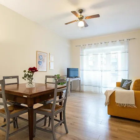 Moderno Tuscolana 2 Bdr And Living Metro A