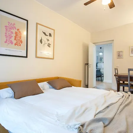 Moderno Tuscolana 2 Bdr And Living Metro A Apartment *
