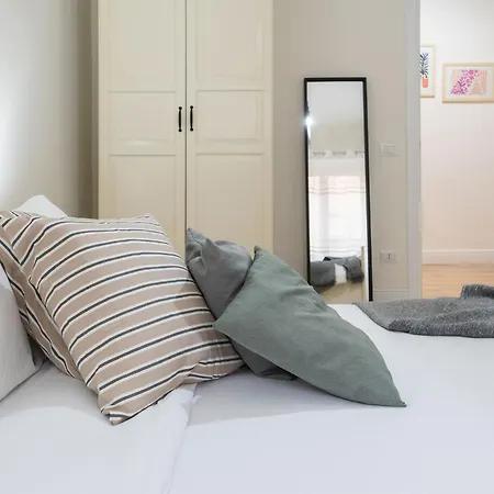 Apartment Moderno Tuscolana 2 Bdr And Living Metro A *