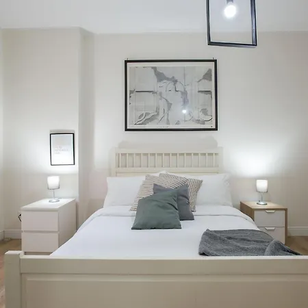 Apartment Moderno Tuscolana 2 Bdr And Living Metro A Rome