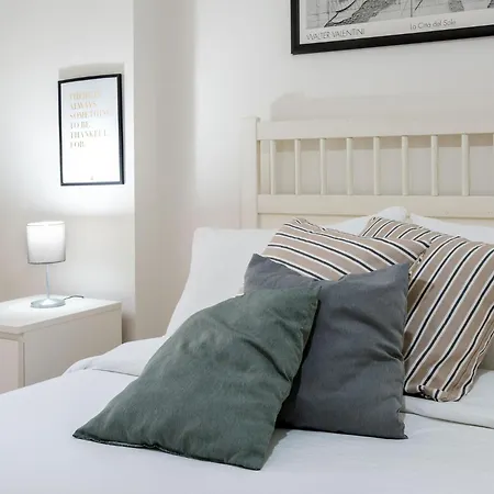 Apartment Moderno Tuscolana 2 Bdr And Living Metro A Rome